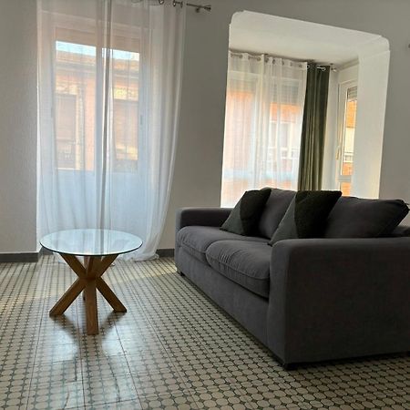 Beautiful Appartment In The Heart Of Alicante Exterior photo