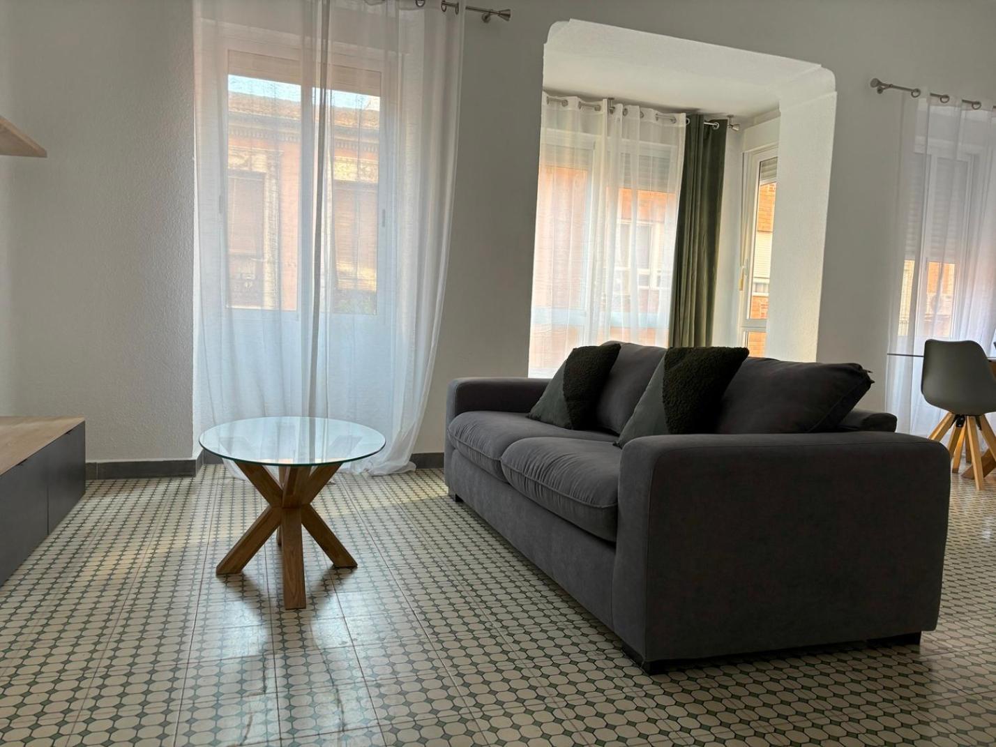 Beautiful Appartment In The Heart Of Alicante Exterior photo